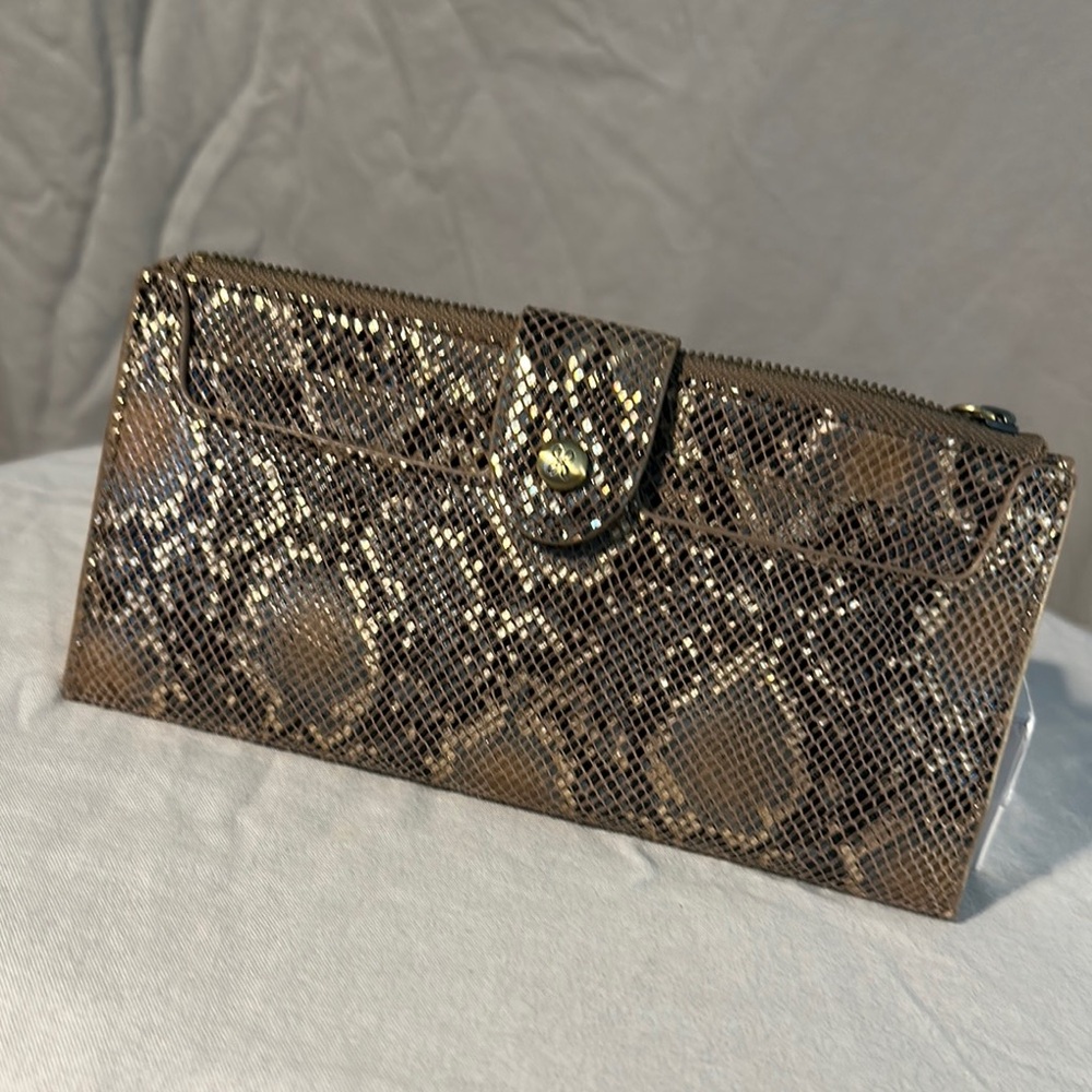 Hobo Dunn wallet/clutch in Elegant Snake Print Leather